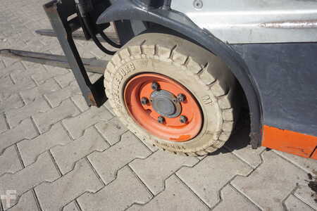 Sähkö - 3 pyör 2021  Linde E 16-02 - 2021er - Triplex (10)