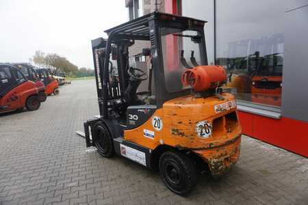 Carrelli elevatori GPL 2012  Doosan G 30E-5-Triplex (4)