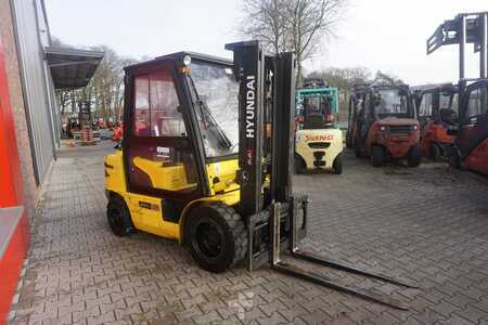 Carrelli elevatori GPL 2015  Hyundai 33L-7A - Nur 3.228 Stunden (4)