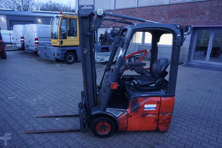 Elektryczne 3-kołowe 2010  Linde E 12 -01 - 2022 er Batterie (1)