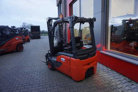 El Truck - 3-hjul 2016  Linde E 18-02-2021er Batterie (4)
