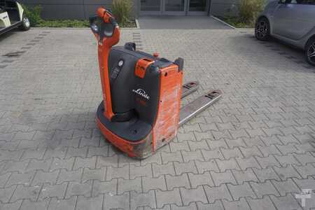 Wózek wysokiego podnoszenia 2016  Linde T 16L (1)