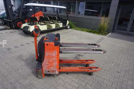 Wózek wysokiego podnoszenia 2016  Linde T 16L (6)