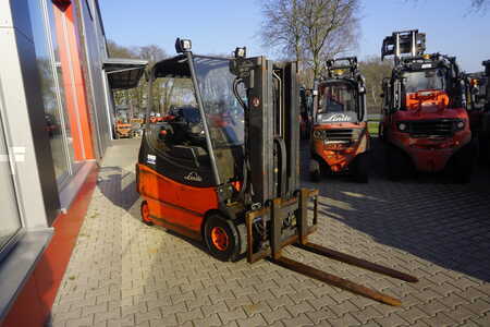 Linde E 30-02/600 - 4.350 Stunden - Triplex