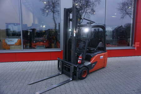 Chariots électriques à 3 roues 2015  Linde E 20L-02-Triplex-2023er Batterie (1)