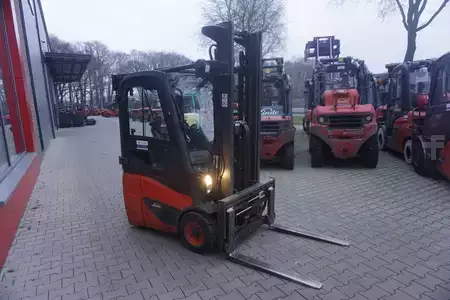 Elektromos 3 kerekű 2019  Linde E 12-02 - 2019er (3)