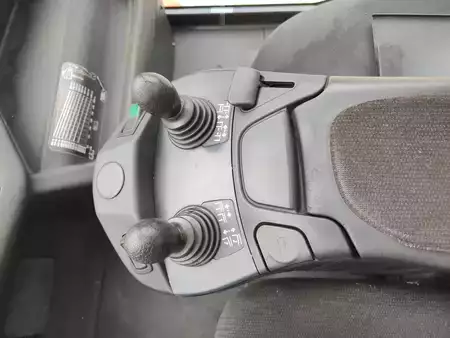 Empilhador a gás 2015  Linde H80T/900 (12)