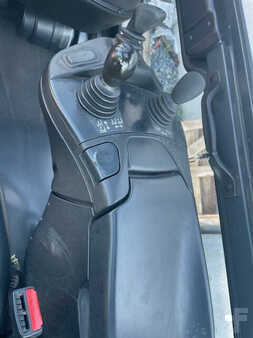 Nestekaasutrukki 2019  Linde H16T-01 (8)