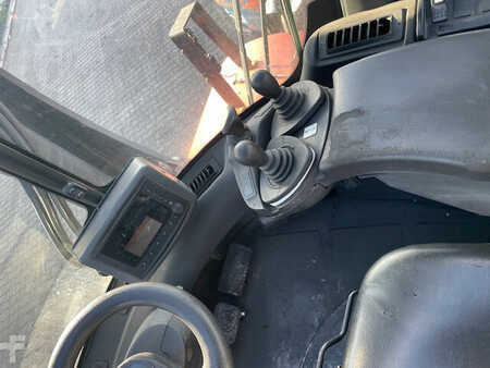 Diesel heftrucks 2013  Linde H320D (13)