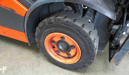 Chariots élévateurs GPL 2016  Linde H16T EVO (7)