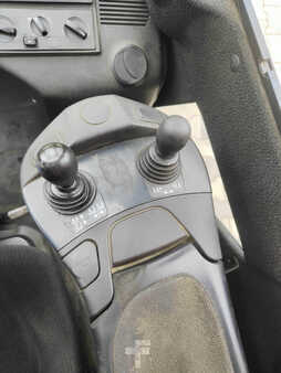 Nestekaasutrukki 2019  Linde H18T-01 (10)