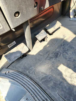 Chariots élévateurs diesel 2013  Linde H16D (8)