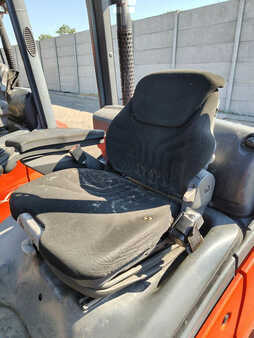 Chariots élévateurs diesel 2013  Linde H16D (9)