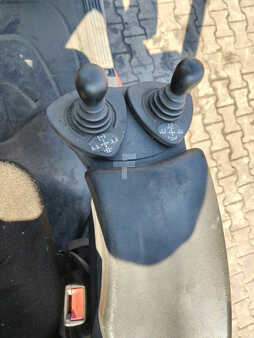 Chariots élévateurs GPL 2013 Linde H16D (4)