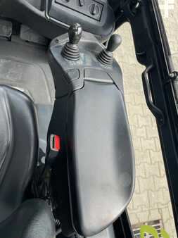 Chariots élévateurs GPL 2019  Linde H14T-01 (7)