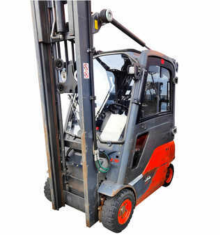 Sähkö - 4 pyör 2017 Linde E16P-02 (2)