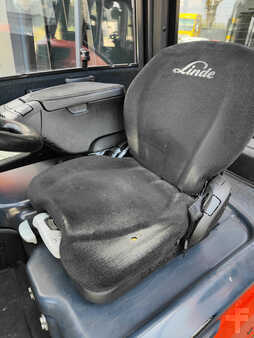 Sähkö - 4 pyör 2017 Linde E16P-02 (3)