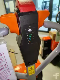 Elektromos emelőkocsik 2026  Noblelift PWB-150 (5)