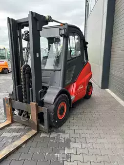 Empilhador a gás 2007  Linde H50T (3)