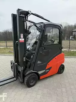 Empilhador a gás 2026  Linde H18T (1)