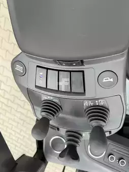 Empilhador a gás 2026  Linde H25T (14)