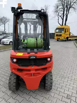 Empilhador a gás 2026  Linde H25T (7)