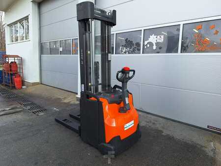 Pallet Stackers 2019  Toyota SWE160 (2)