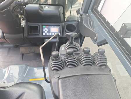 Sähkö - 4 pyör 2017  Toyota 8FBM20T (7)