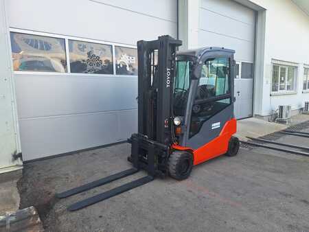 Sähkö - 4 pyör 2017  Toyota 8FBM20T (3)