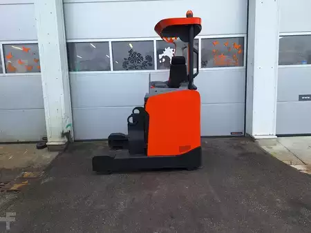 Reach Trucks 2020  Toyota RRE140H (1)