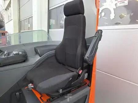 Reach Trucks 2020  Toyota RRE140H (5)