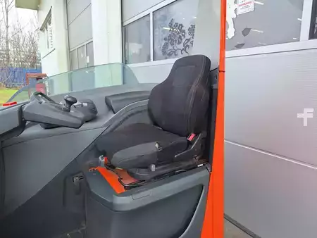 Reach Trucks 2018  Toyota RRE160H (5)