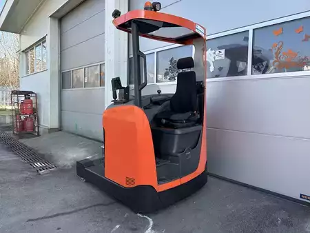 Reach Trucks 2019  Toyota RRE160H (2)