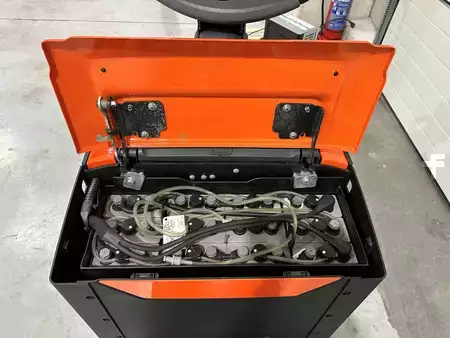 Electric Pallet Trucks 2021  Toyota LPE200 (6)