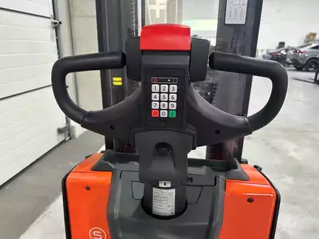 Pallet Stackers 2021  Toyota SWE140L (5)