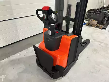 Pallet Stackers 2021  Toyota SWE140L (4)