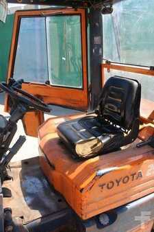 Diesel heftrucks 1992  Toyota 02-5FDF25 - Nr.: 405 (8)