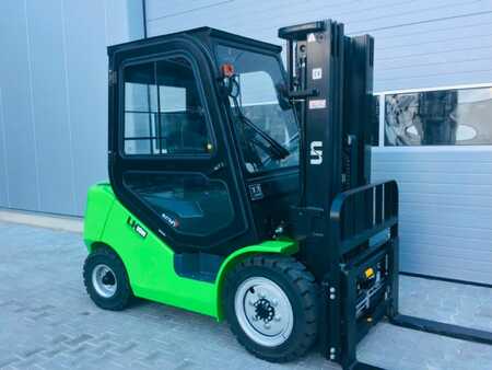 Elektromos 4 kerekű 2022  UN Forklift FB30 (3)
