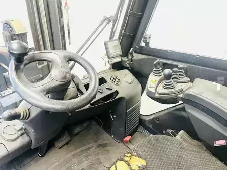 Diesel gaffeltruck 2011  Linde H35D-01 (7)