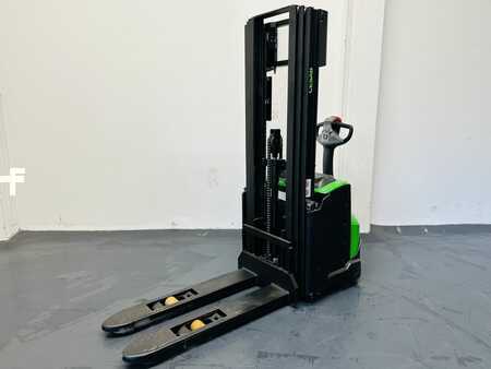 Stapelaars 2024 Cesab S214L (1)