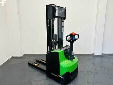 Stapelaars 2024 Cesab S214L (2)