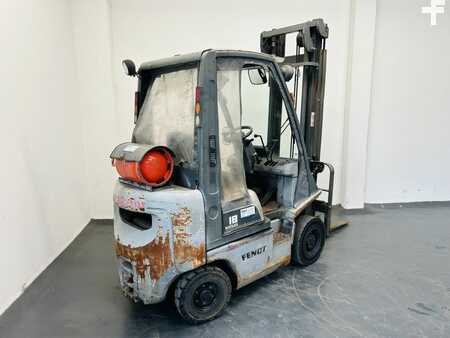 Gas truck 2005  Nissan PD01A18PQ (3)