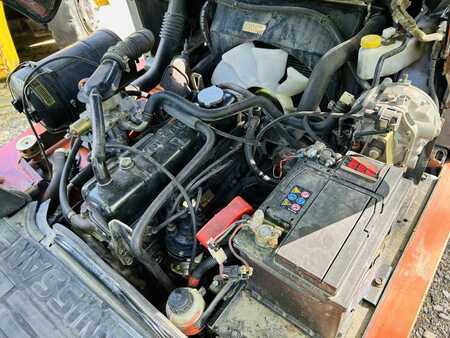 Treibgasstapler 2001  Nissan UD02A20PQ (7)