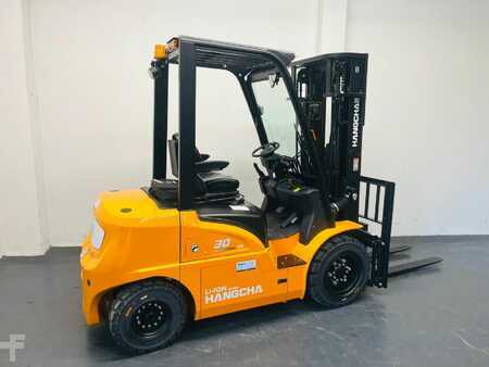 Sähkö - 4 pyör 2025  HC (Hangcha) CPD30-XE (4)