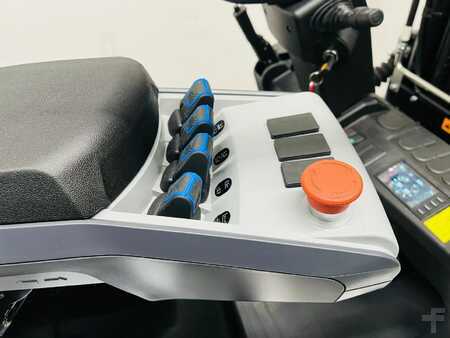 Carrelli elettrici 4 ruote 2026  HC (Hangcha) CPD38-XE / Sonderfarbe (8)