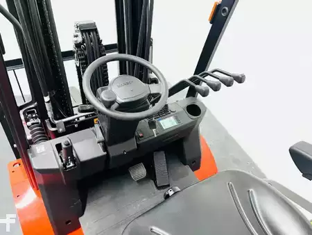 Eléctrico - 4 rodas 2026  HC (Hangcha) CPD38-XE (4)