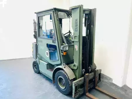 Diesel gaffeltruck 1995  Clark CPD25 (3)