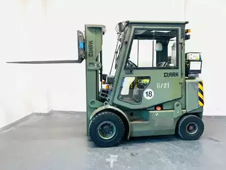Diesel gaffeltruck 1995  Clark CPD25 (5)