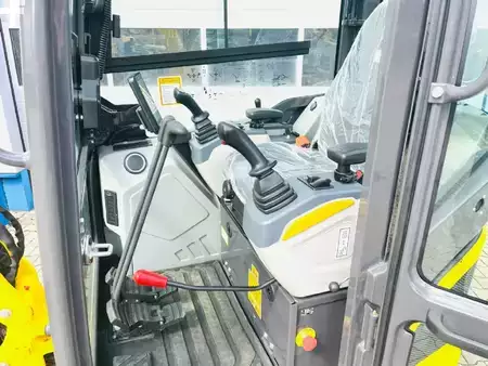 Ostatní 2025  XCMG XE27E Pro (7)