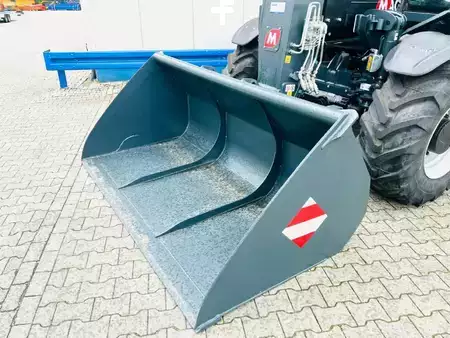 Sollevatori telescopici rigidi 2026  Magni THA 5.8 (10)